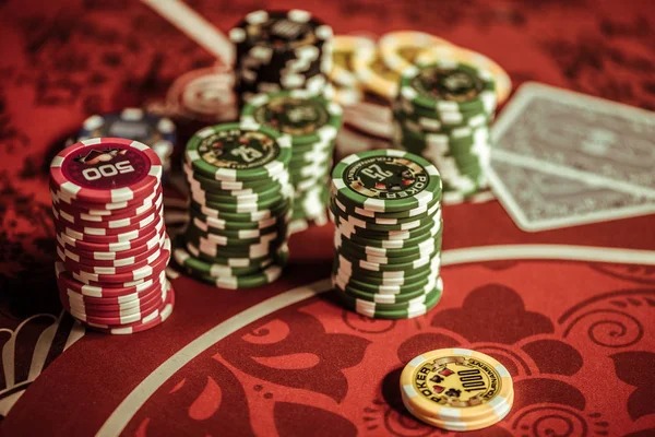 Live football and casino games on agen chip